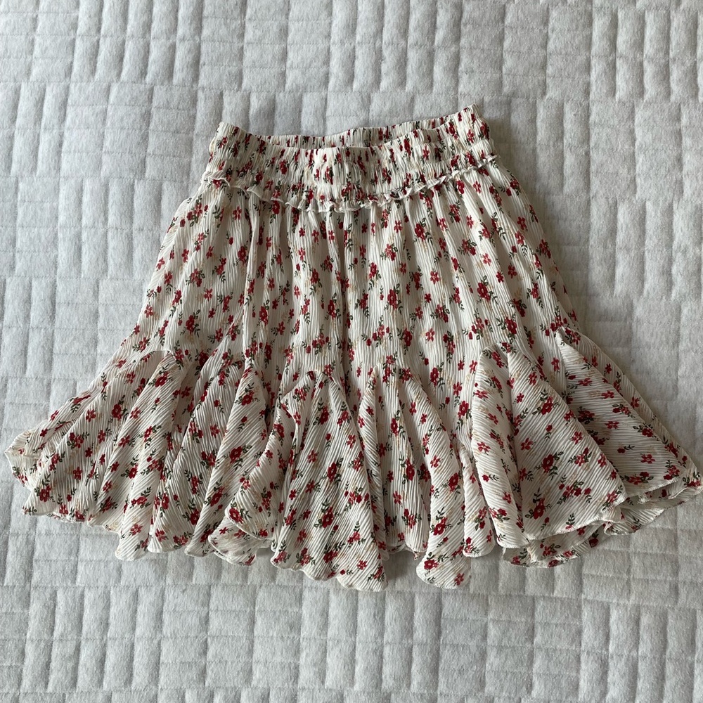 NEW Shein mini skirt with elastic waist, new, size Small